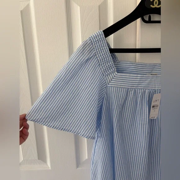 NWT LOFT Cotton Chambray Blue & White Stripe Eyelet  Embroidered Top Sz M - Picture 3 of 7
